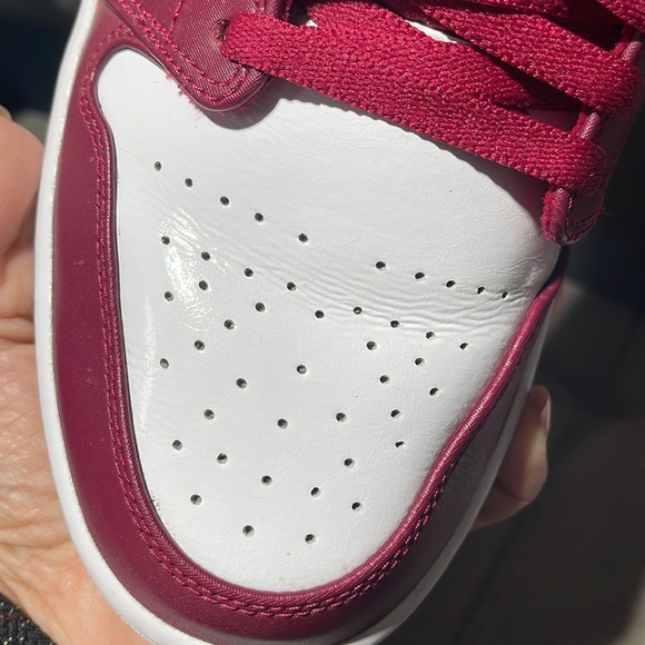 🥰🥰Nike Air Jordan 1 Low Noble Red/Black-White🥰🥰 - Picture 4 of 9